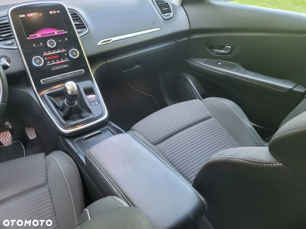 Renault Scenic - 11