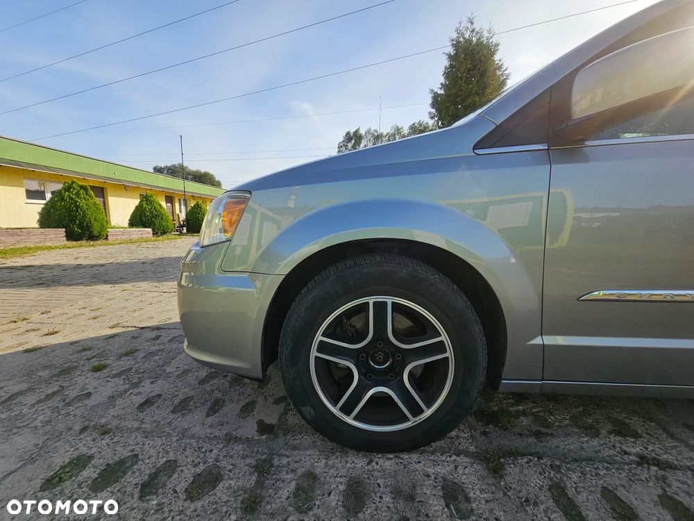 Chrysler Town & Country 3.6 Touring - 12