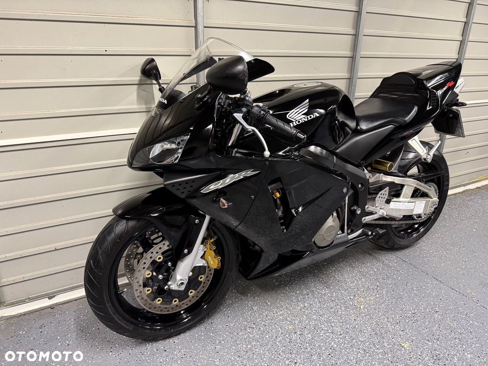 Honda CBR - 11