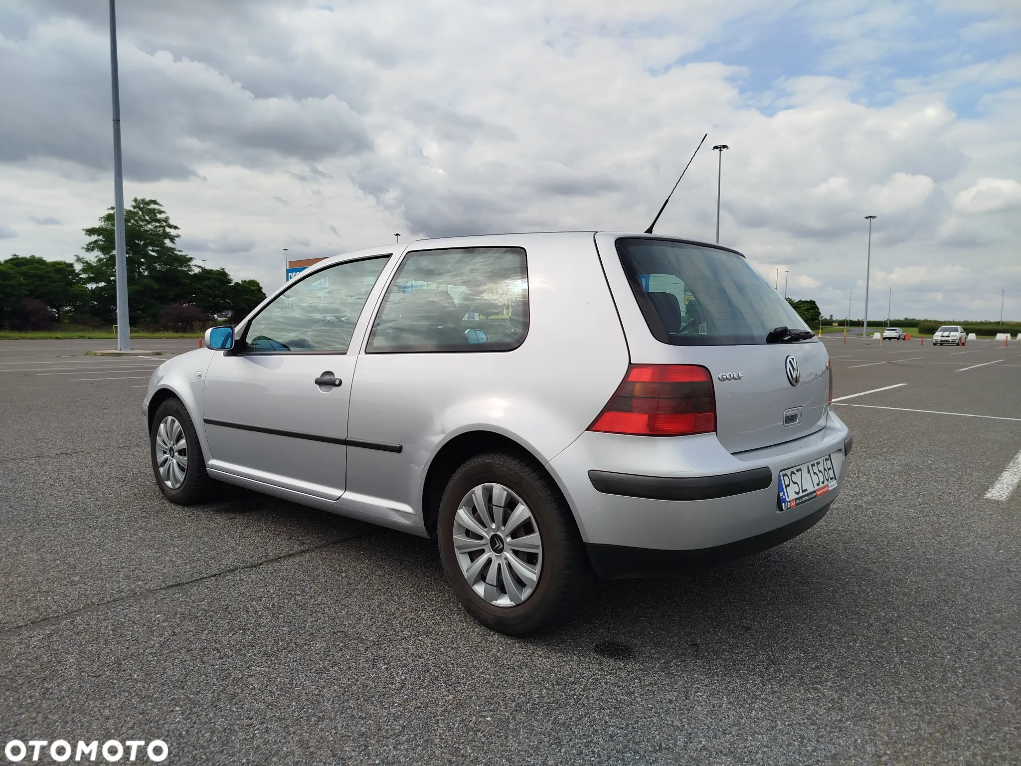 Volkswagen Golf 1.6 Automatik Sportline - 11