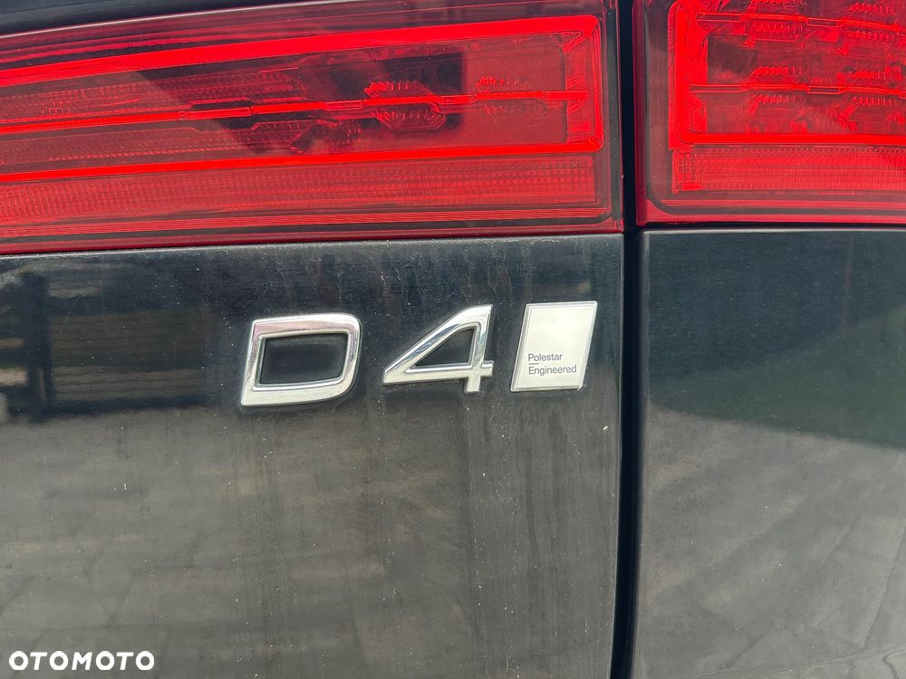 Volvo XC 60 D4 Momentum Pro - 11