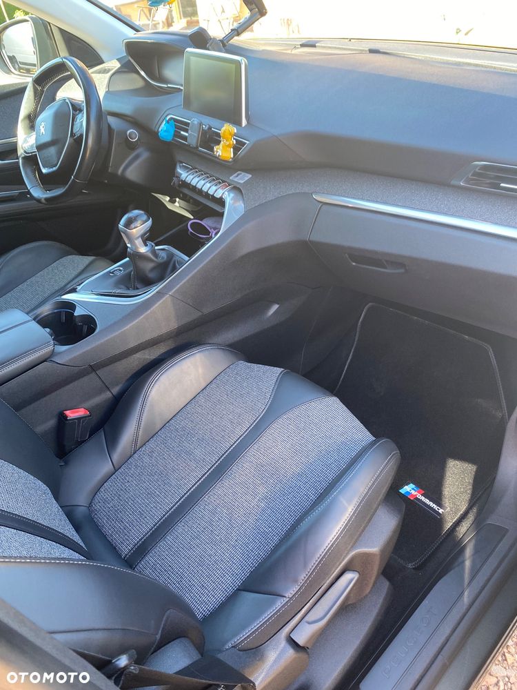 Peugeot 3008 - 8