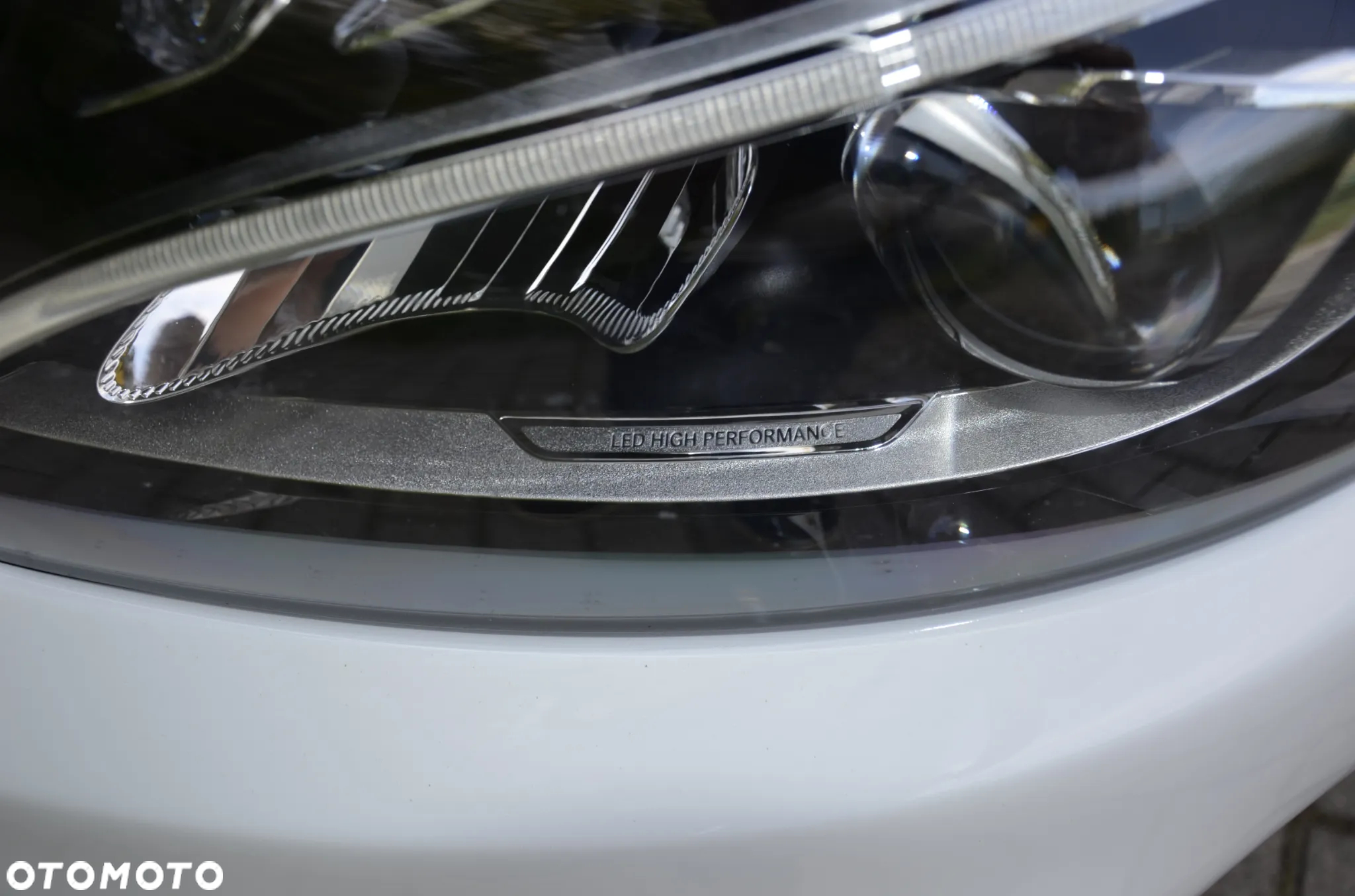 Mercedes-Benz Klasa C 300 9G-TRONIC - 22