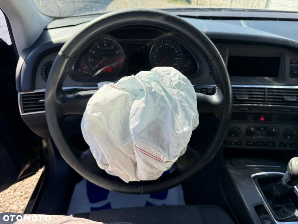 Audi A6 Limousine 2.4 - 8
