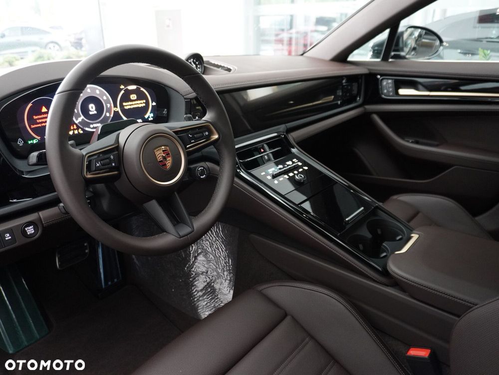 Porsche Panamera 4 - 29