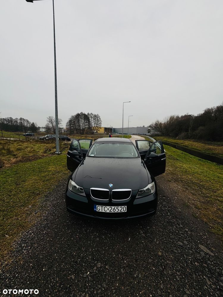 BMW Seria 3 318d DPF Edition Lifestyle - 13