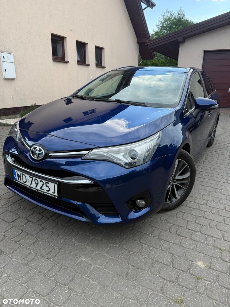 Toyota Avensis 2.0 Premium MS - 1
