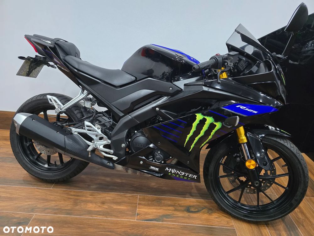 Yamaha YZF - 3
