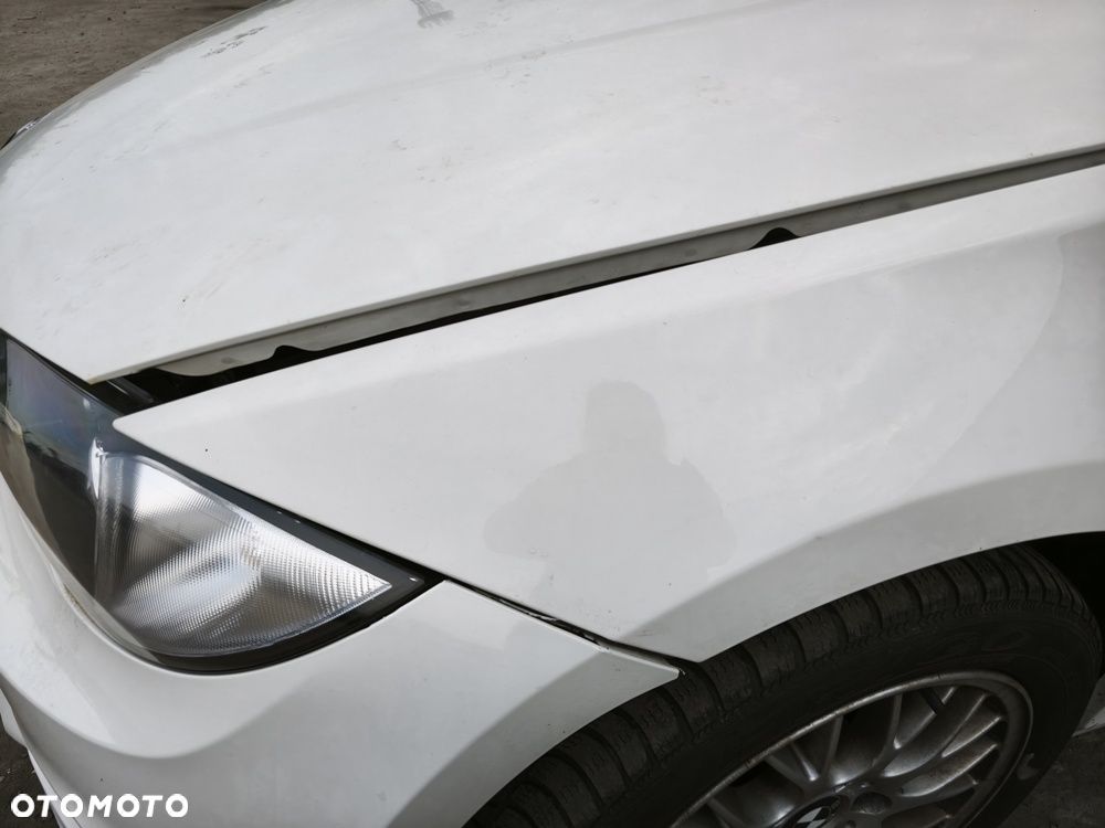 BMW 1 E87 09r LIFT BŁOTNIK LEWY PRZÓD PRZEDNI ALPINEWEISS 3 - 2