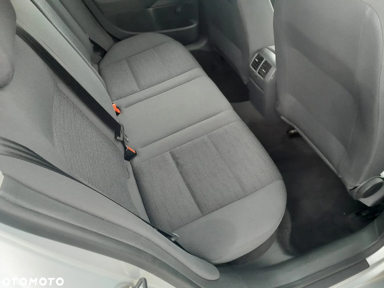 Volkswagen Golf 1.6 Edition - 17