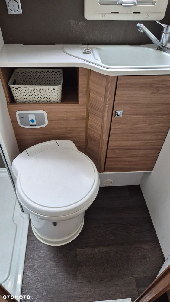 Adria Coral XL A 670 DK - 24