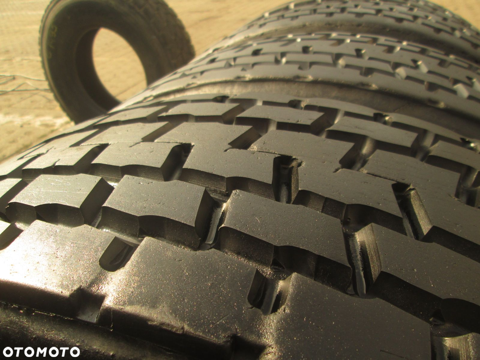 Opony ciężarowe 265/70/17.5 Bieżnikowana WZÓR MICHELIN. Opony ciężarowe - 4