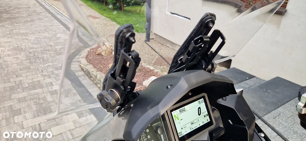 Kawasaki Versys 1000 - 9