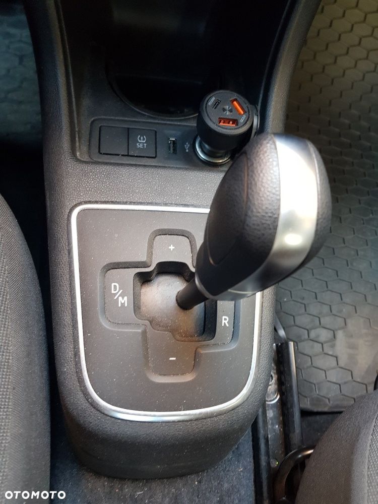 Volkswagen up! 1.0 beats - 6