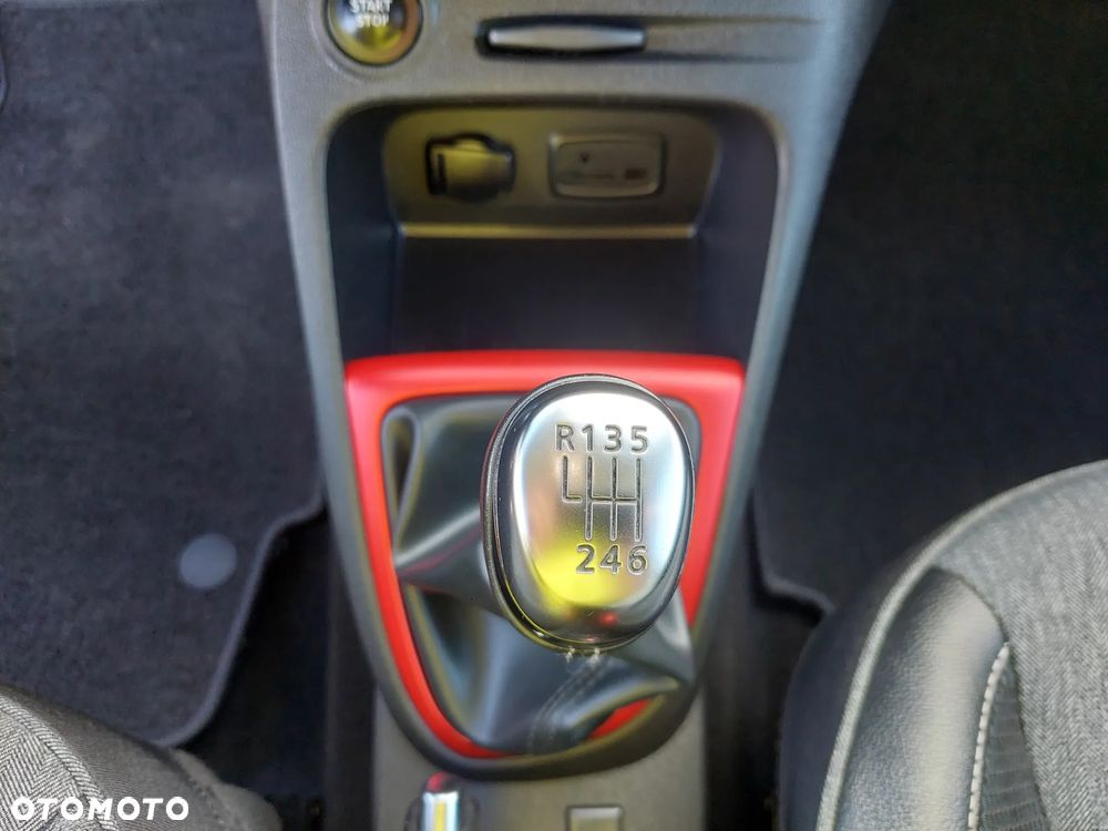 Renault Captur ENERGY TCe 120 Crossborder - 31