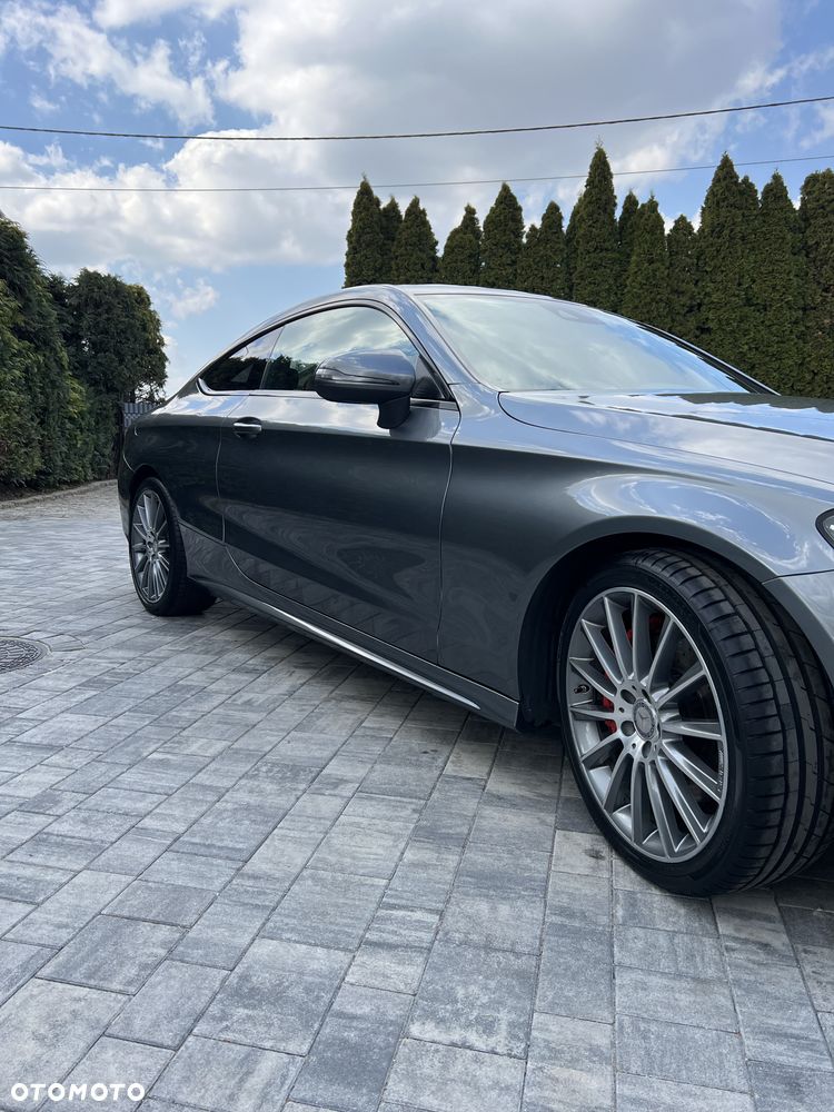 Mercedes-Benz Klasa C 300 7G-TRONIC AMG Line - 13