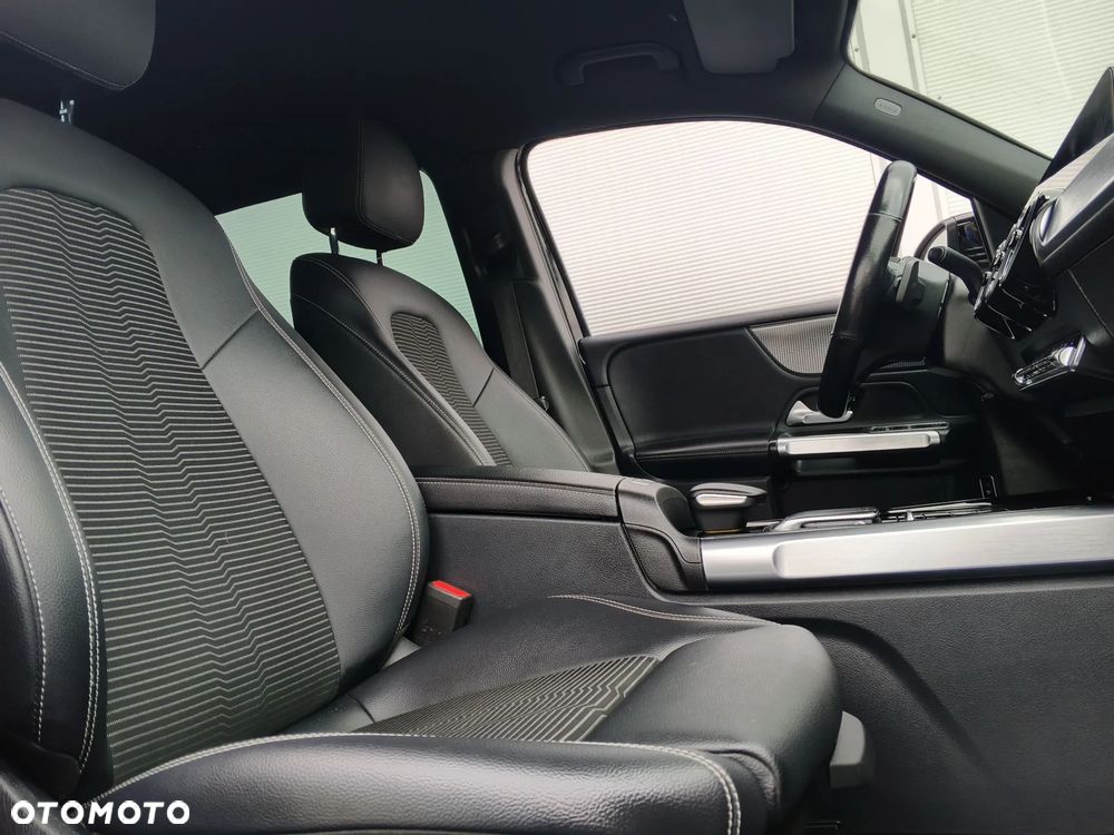 Mercedes-Benz GLB 200 d 8G-DCT EDITION 2022 - 34