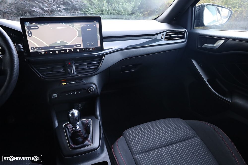 Ford Focus SW 1.0 EcoBoost MHEV ST-Line X - 17