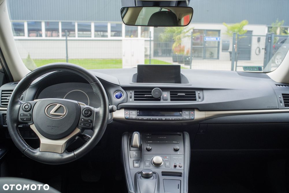 Lexus CT - 2