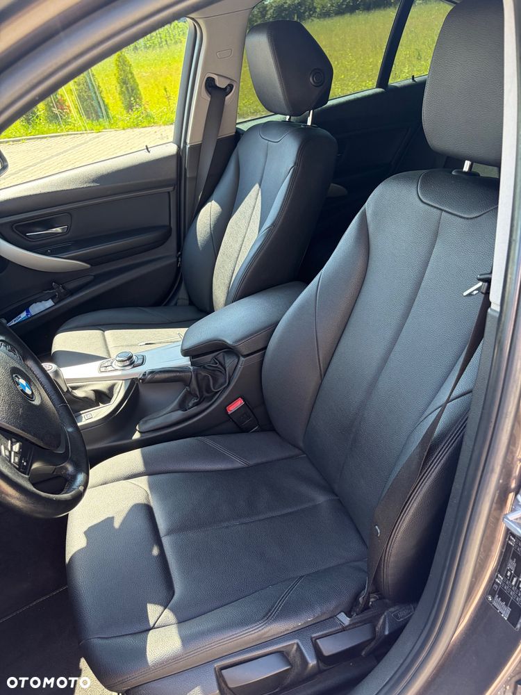 BMW Seria 3 318d Modern Line - 16