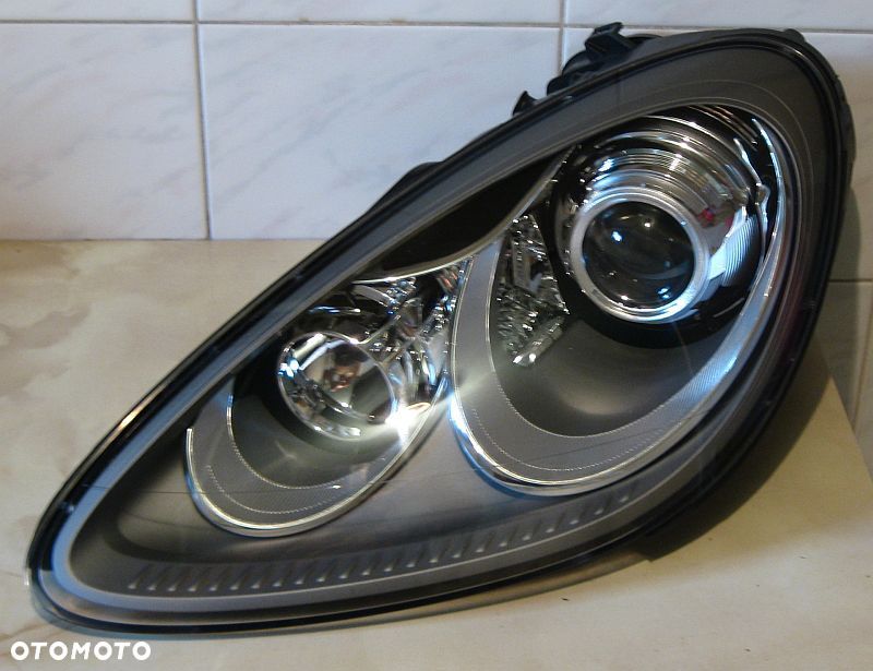 Porsche Cayenne 2012 Lewy Xenon Kompletny - 1