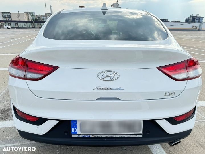 Hyundai i30 1.4 T-GDi 140CP 5DR 7DCT Exclusive - 10