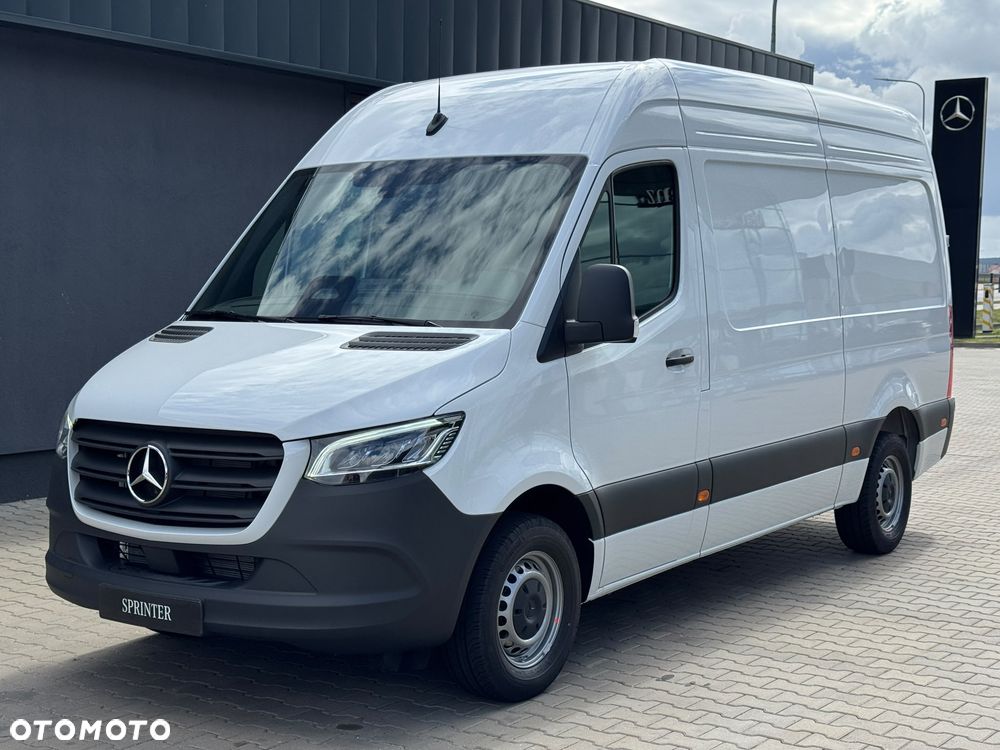 Mercedes-Benz Sprinter - 2