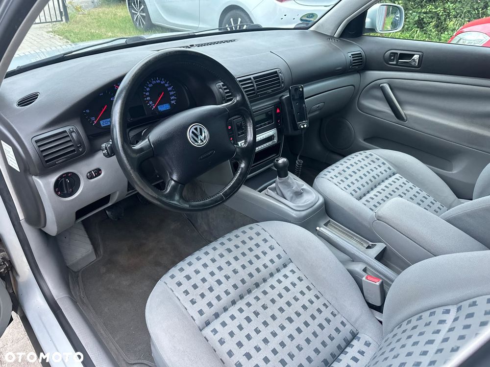 Volkswagen Passat 1.9 TDI - 13