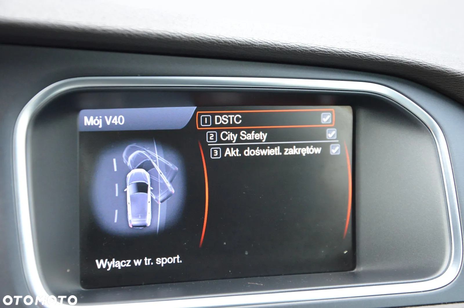Volvo V40 D2 Summum - 33