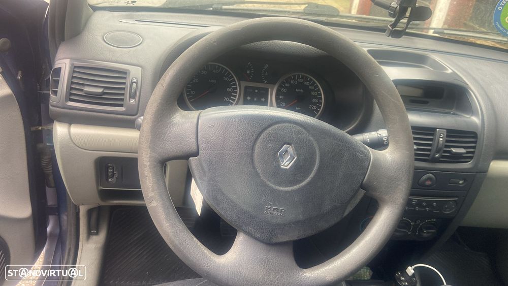 Renault Clio 1.2 16V S - 5