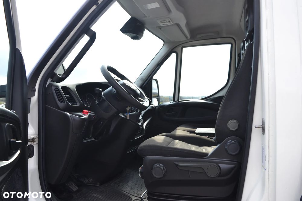 Iveco Daily 72-180 72C18 Nowy żuraw DN 4.7 Nowa Skrzynia ładunkowa 5.2 m 70C18 65C 50C 35C - 19