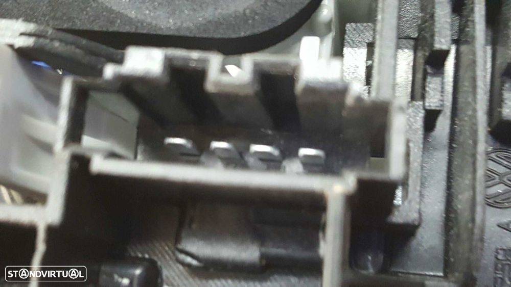 FAROLIM TRASEIRO ESQUERDO INTERIOR VOLKSWAGEN TOUAREG (7LA) TDI V10 - 5