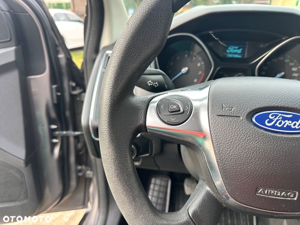 Ford Focus 1.6 Ambiente Start - 22