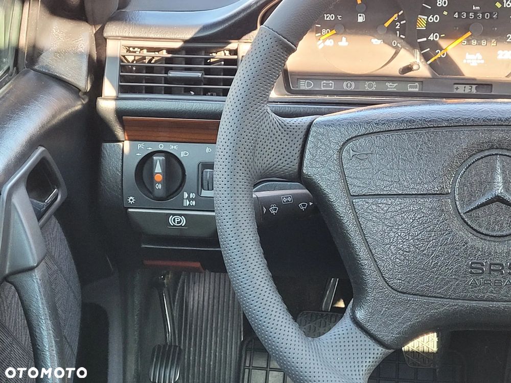 Mercedes-Benz Klasa E - 39