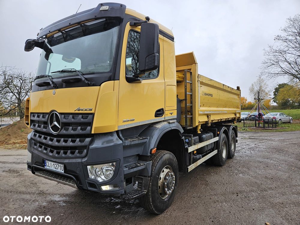 Mercedes-Benz - 2