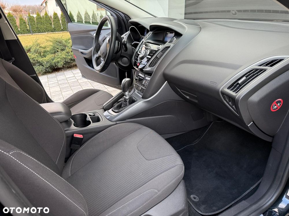 Ford Focus 1.6 EcoBoost Trend - 17