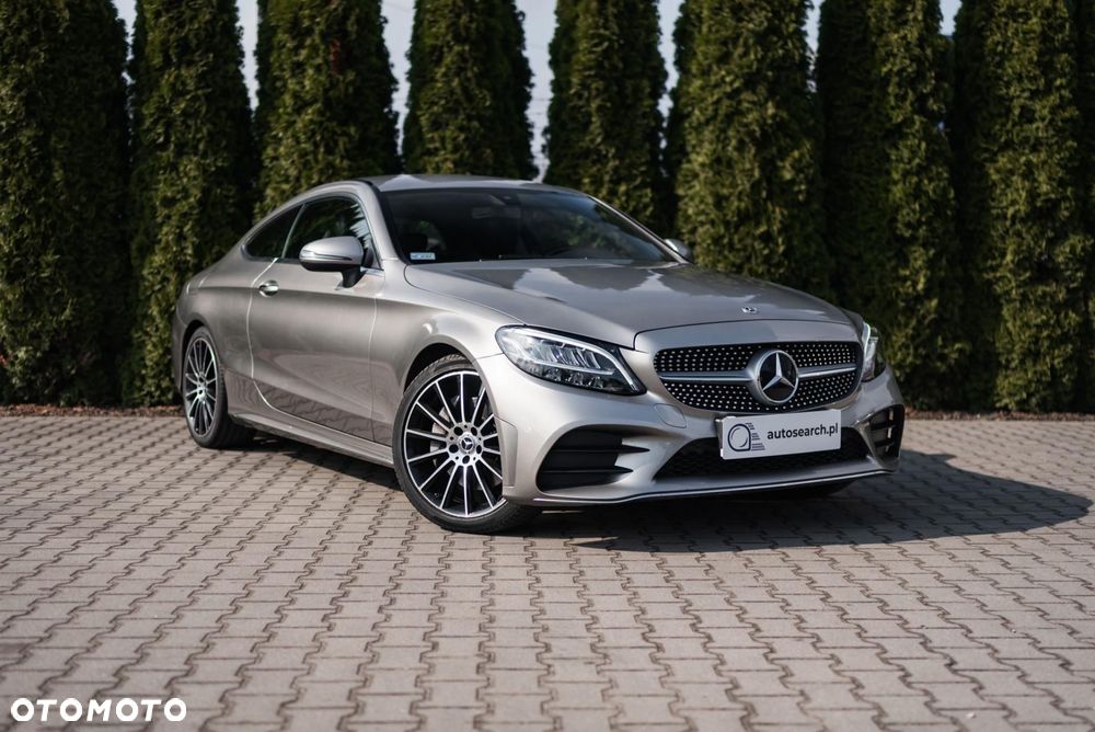 Mercedes-Benz Klasa C 300 9G-TRONIC - 4