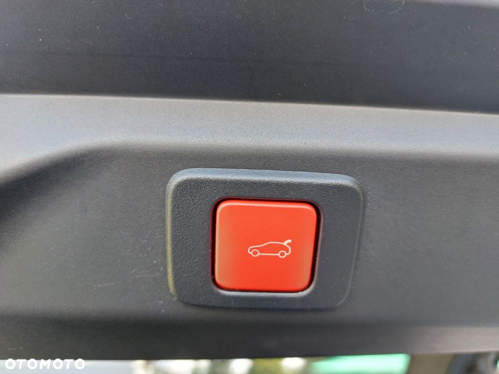 Peugeot 3008 73kWh GT - 11
