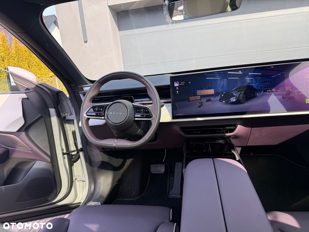 Mazda EZ-60 - 21