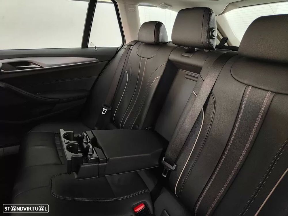 BMW 520 e Line Luxury - 41