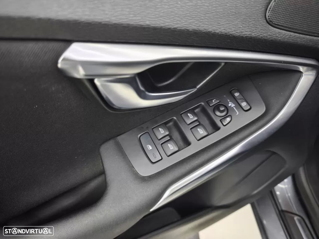 Volvo V40 1.6 D2 Momentum Eco - 21