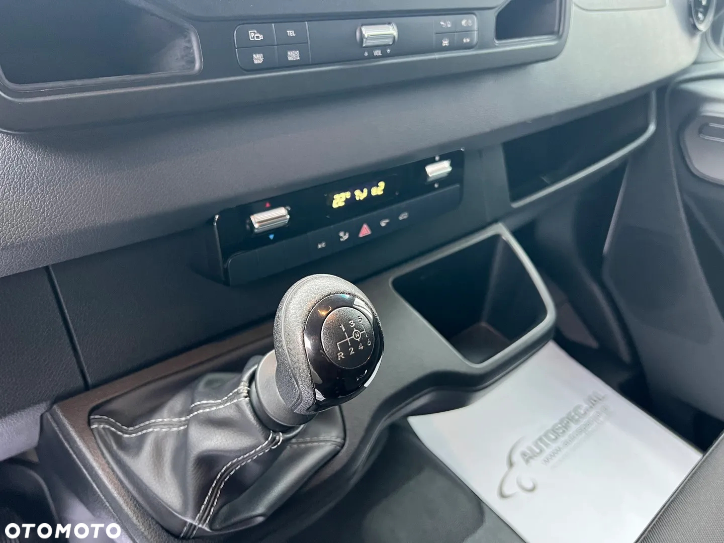 Mercedes-Benz Sprinter - 15