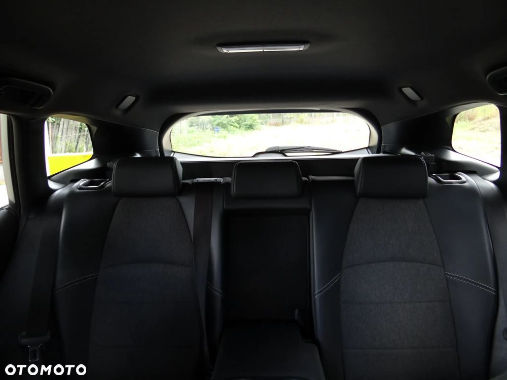 Toyota Corolla 2.0 Hybrid Executive - 26