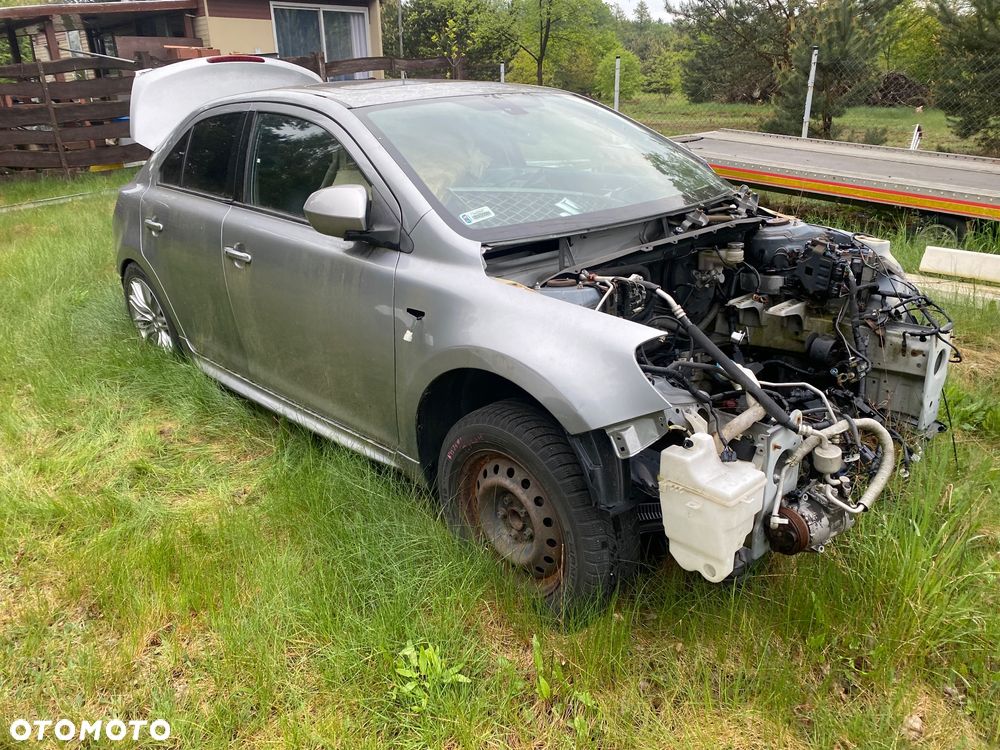 Suzuki Kizashi - 6