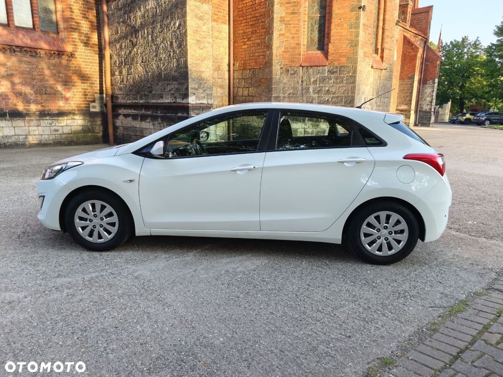 Hyundai i30 blue 1.4 Style - 24