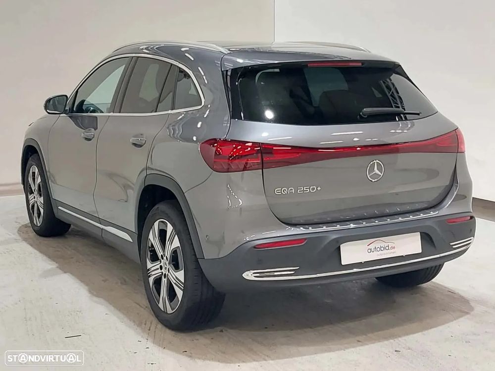 Mercedes-Benz EQA 250+ Progressive - 3