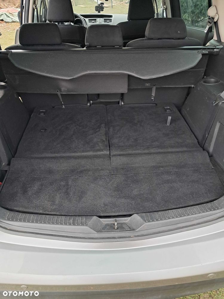 Mazda 5 - 6