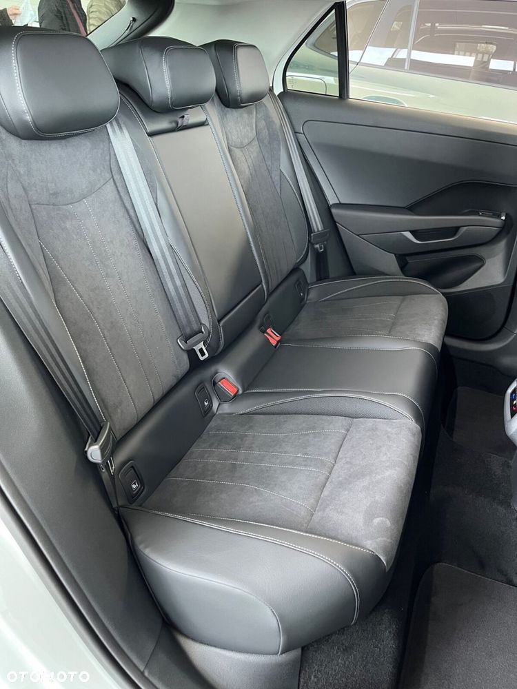 Volkswagen T-Roc 1.5 eTSI Style DSG - 11