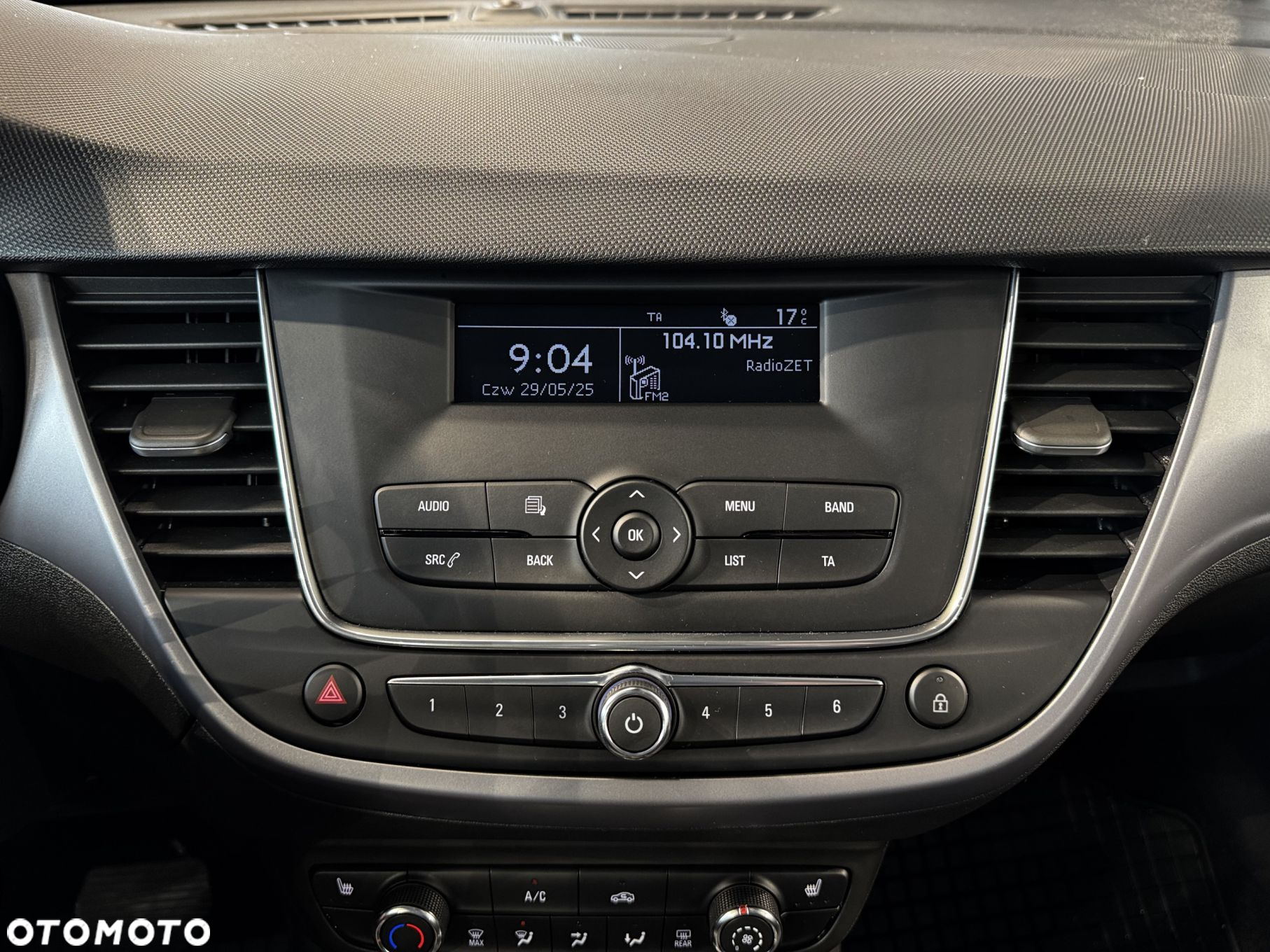 Opel Crossland - 23