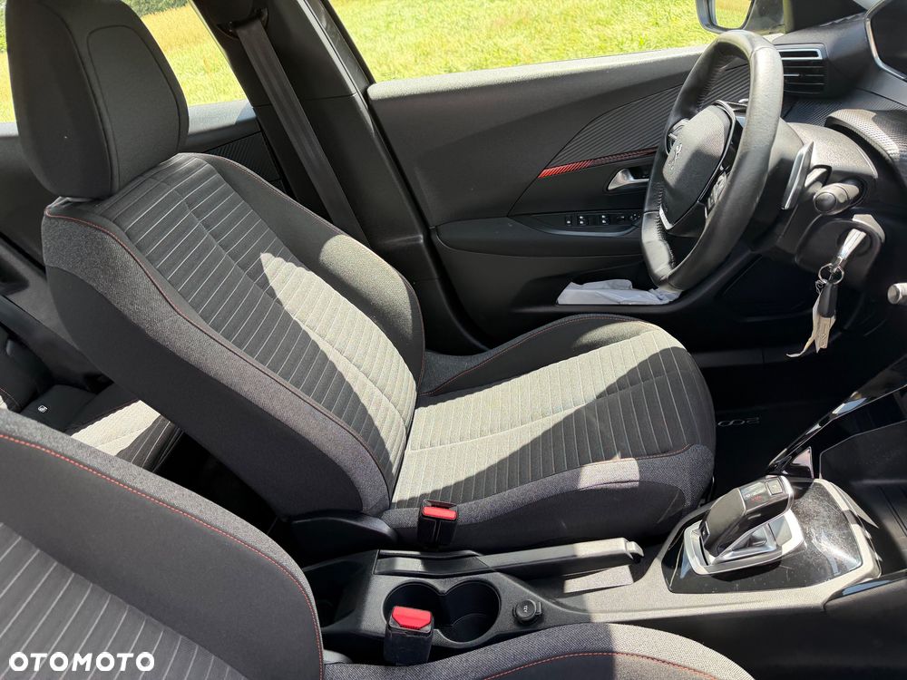 Peugeot 2008 1.2 PureTech Active S&S EAT8 - 15